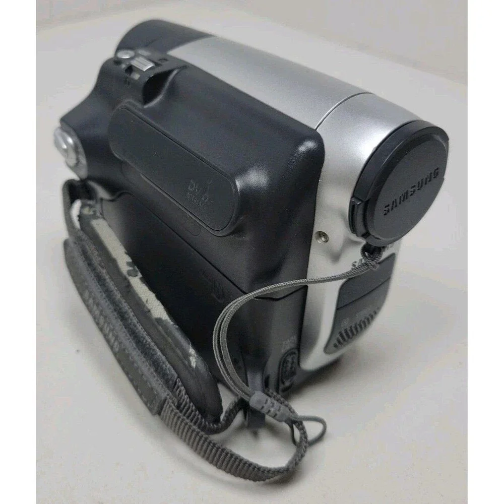 Samsung Camcorder SC-D363 Mini DV Silver 30x Optical Zoom Digital 1200X Working